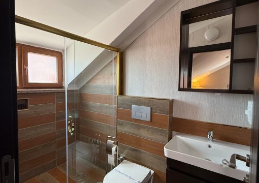 Teraslı & Balkonlu Oda