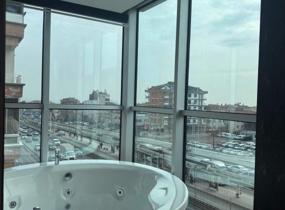Yuvarlak Jakuzili Premium Suite